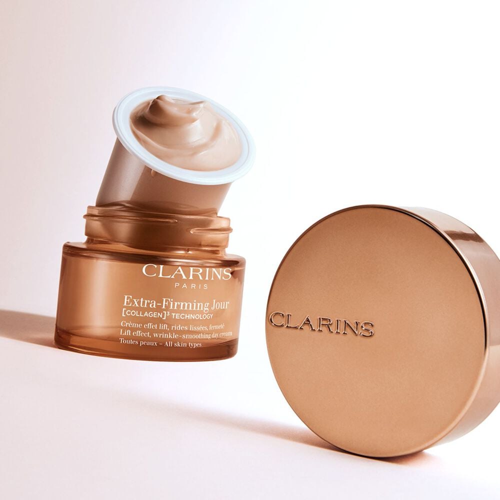 https://cdn.shopify.com/s/files/1/0777/4122/8329/files/clarins-extra-firming-partners-cream-6829648.jpg?v=1771095671